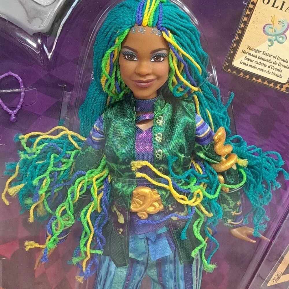 NEW Disney Descendants Rise Of Red ULIANA(Ursula Younger Sister) 11
